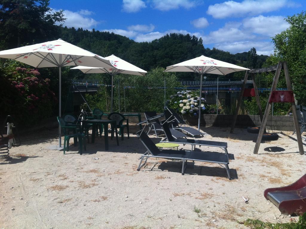 Hostal Meson Do Loyo Portomarin Exterior foto